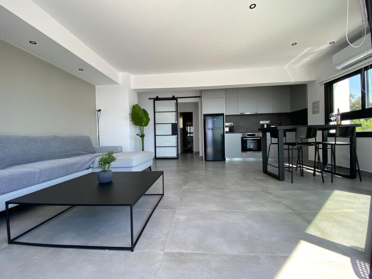 Sea La Vie #2 - Luxury Seaview Apartment Paphos Buitenkant foto